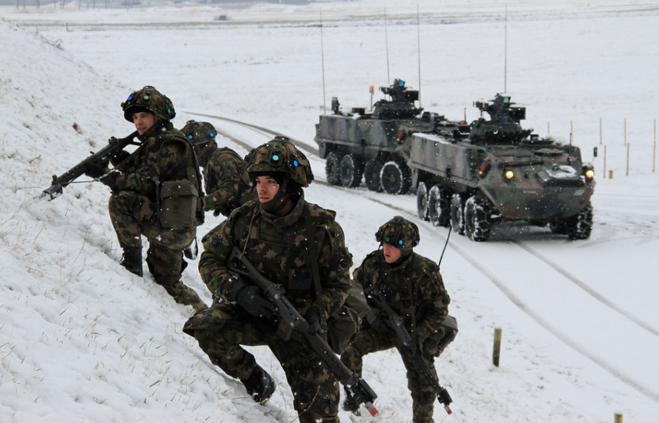 Нейтральная Швейцария готова ввести своих военных в Украину