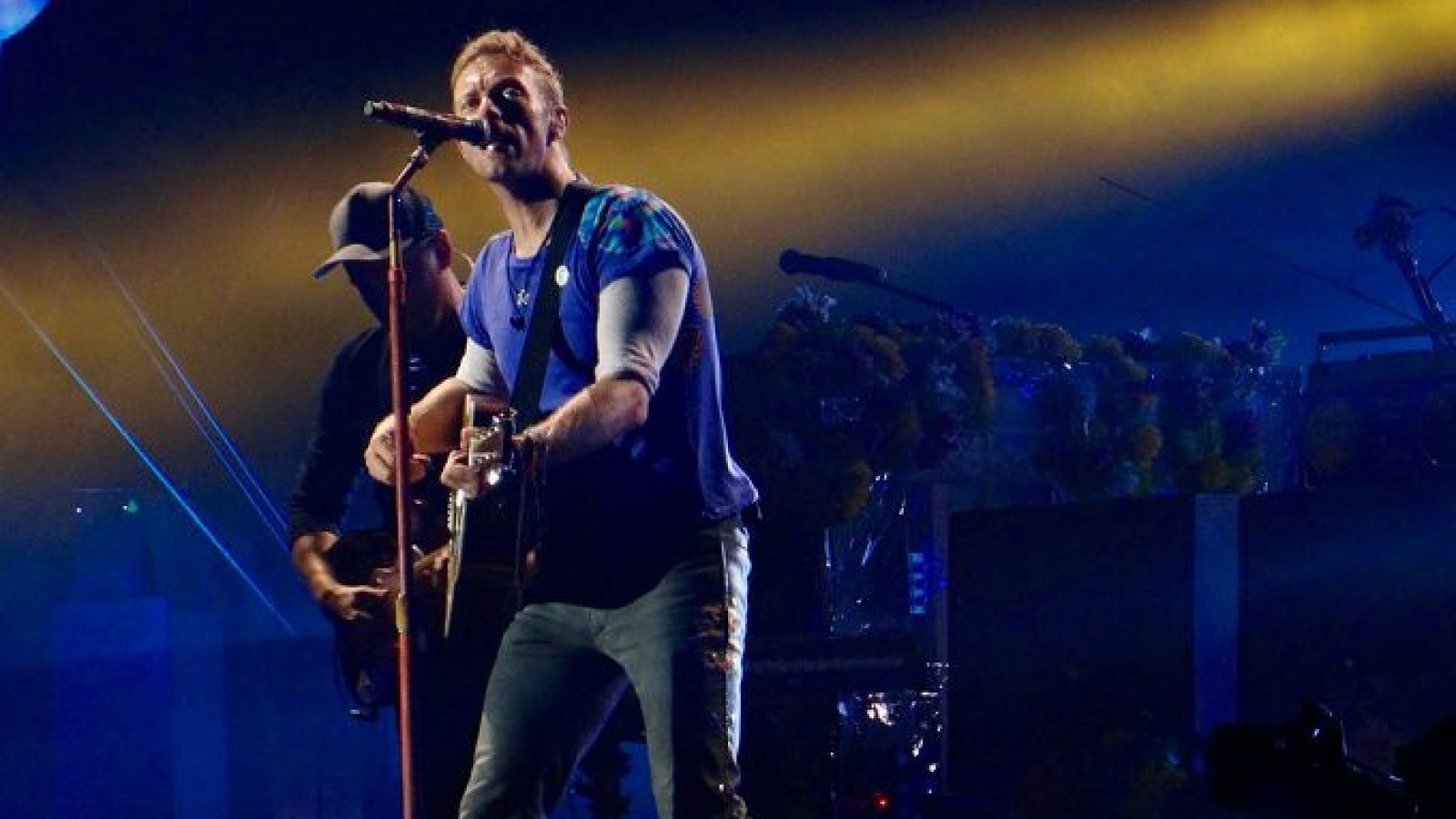 Coldplay перепел песню Океана Эльзы на стадионе в Варшаве — online.ua