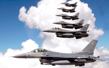 Истребители F-16 уже в Украине