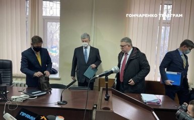 Печерський райсуд обирає запобіжний захід Порошенку - онлайн-трансляція