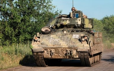 M2 Bradley fighting vehicle