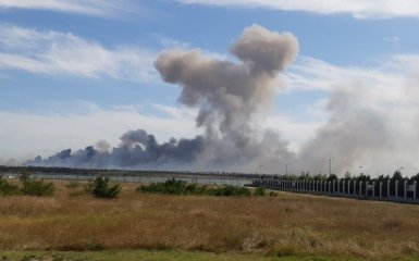 Explosions rang out near Saki airfield in Crimea — video