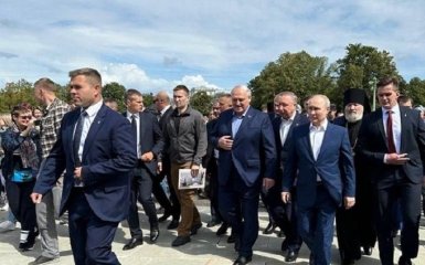 Політолог помітив цікаві деталі під час зустрічі Путіна та Лукашенка