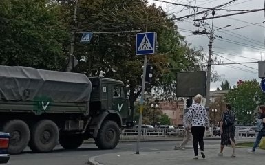 Военные кремлевской армии призывают жителей оккупированного Херсона покинуть город