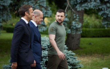 Стали известны новые детали переговоров Шольца и Макрона с Путиным — Bild