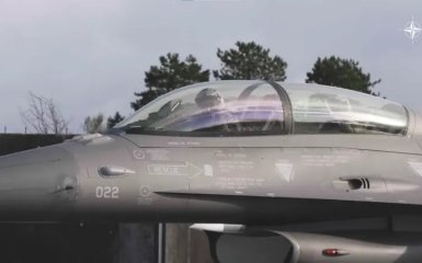 F-16