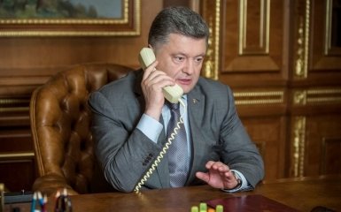 Порошенко поговорил с Савченко по телефону