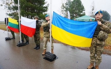 Украинские военные начали учения с двумя союзниками из НАТО: опубликованы яркие фото