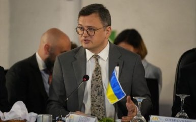 Вигідно одній людині. Кулеба відреагував на скандал з утриманням полонених в Угорщині