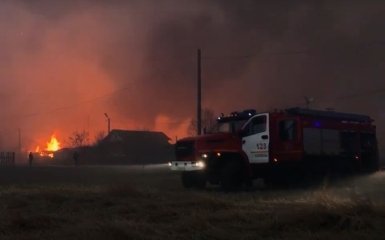 Горять будинки та ферми. У Тюменській області РФ палає село Успєнка — відео