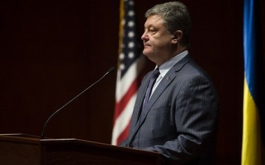 У Порошенко зазвонил будильник прямо во время выступления в США: появилось видео