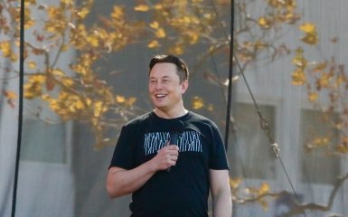 Musk de facto began to threaten the Americans