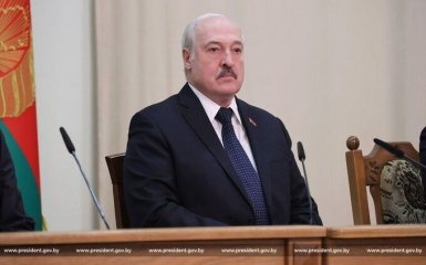 Лукашенко закликав громадян Білорусі готуватись до війни