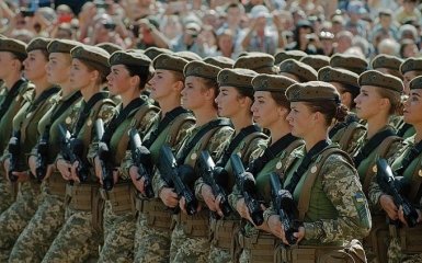 В Украине женщин возьмут на военный учет - кто станет военнообязанным