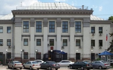 РФ проводить евакуацію дипломатів з України