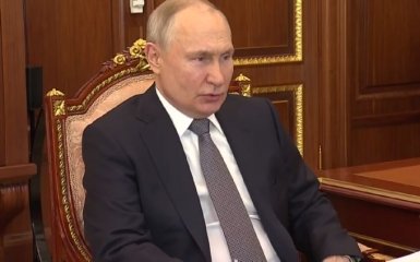 Путин встретился с Шойгу и назвал Украину "приоритетом" для армии РФ