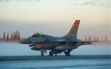 F-16