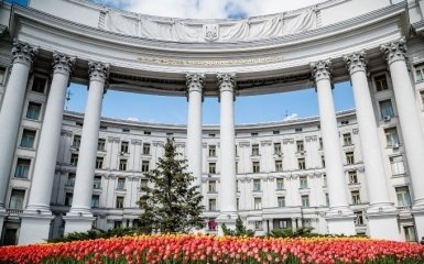 МИД вызвал апостольского нунция из-за слов Папы о Дугиной