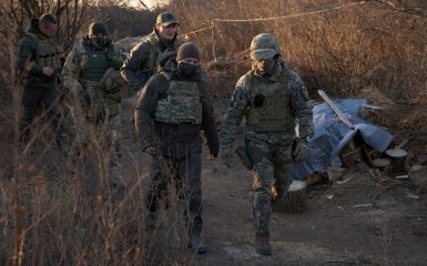 На Донбасс срочно приехали послы Польши и Швеции: что случилось