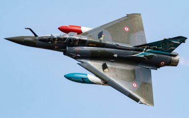 Франція наступного року передасть Україні винищувачі Mirage 2000