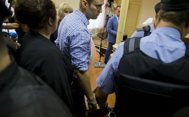 Заарештованого російського опозиціонера Навального терміново госпіталізували: подробиці
