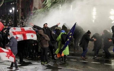 Протести в Грузії. Країни Балтії введуть санкції проти відповідальних за розгін активістів