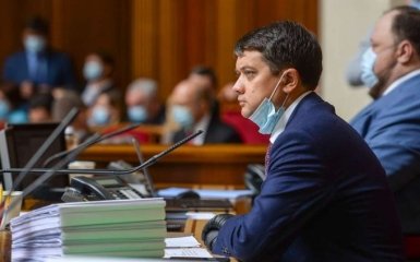 Раду скликали на термінове позачергове засідання - що відбувається