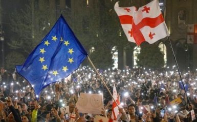 В Грузии продолжаются массовые акции против закона об "иноагентах"
