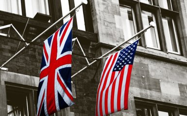 US, UK flags