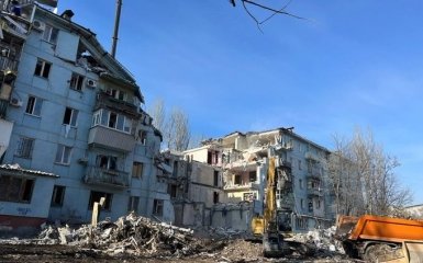 В результате попадания ракеты армии РФ в дом в Запорожье погиб 8-месячный ребенок