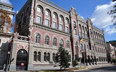 Українська гривня увійшла до четвірки валют, які найбільш подорожчали до долара