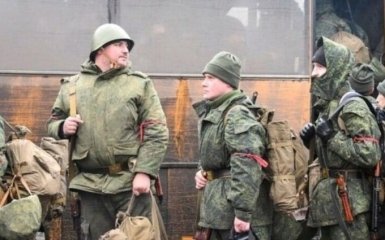 Командование кремлевской армии требует с военных деньги за отказ от отправки на фронт