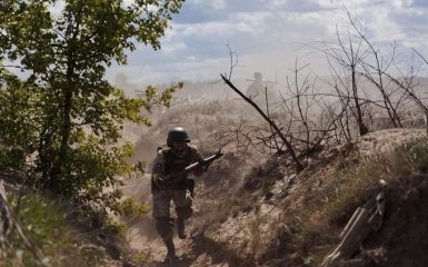 На сході України йдуть важкі бої через атаки росіян на кількох напрямках — Міноборони