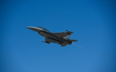 F-16