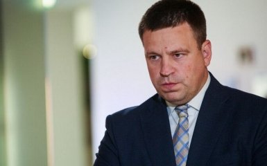 В Естонії уряд пішов у відставку через корупційний скандал