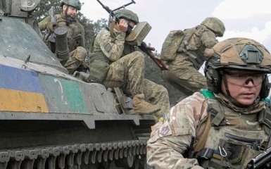 Армія РФ посилює обстріли позицій ЗСУ на східному фронті