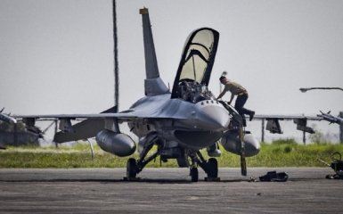 F-16