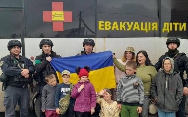 Ще в 9 населених пунктах Донеччини оголосили примусову евакуацію дітей