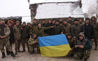 Украинские военные вызвали восторг в сети поздравлением с Новым годом