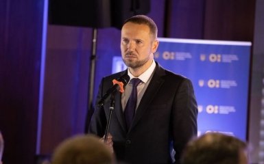 Міністр освіти заперечує, що 19-річний студент помер від вакцинації