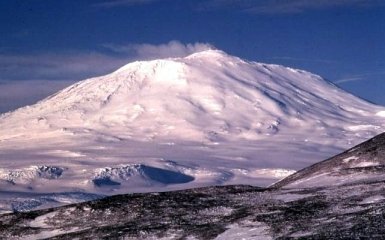 Вулкан Еребус в Антарктиді