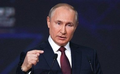 Путин назвал причину стягивания войск к границам Украины