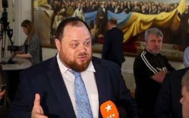 Рада доручила спікеру негайно підписати закон про олігархів