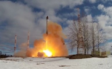 Путін зганьбився невдалим запуском балістичної ракети на тлі візиту Байдена до Києва