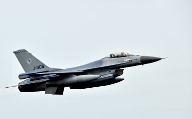 F-16