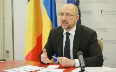 Кабмін хоче звільнити виробників COVID-вакцин від відповідальності