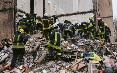 Consequences of a Russian attack on a house in Odessa