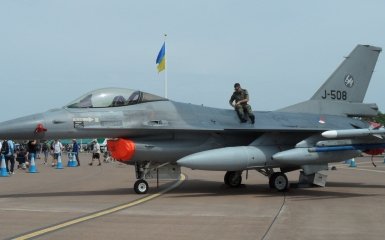 F-16