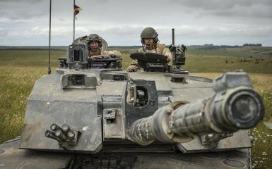 Украинские военные закончили обучение на британских танках Challenger 2