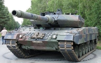 Германия предлагает Греции передать Украине 100 танков Leopard